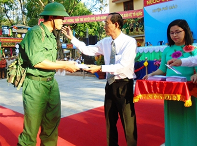 Huyện Phú Giáo, tỉnh Bình Dương tạo không khí phấn khởi cho thanh niên lên đường nhập ngũ