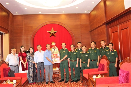 Chủ tịch UBND tỉnh Đồng Nai thăm, chúc Tết Bộ Tư lệnh Quân khu 7 và các đơn vị Quân đội