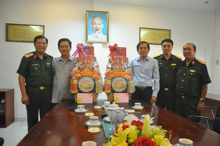 Thiếu tướng Trần Hữu Tài chúc tết quận Phú Nhuận, thành phố Hồ Chí Minh