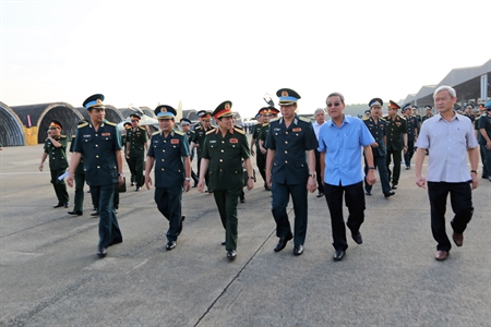 Đại tướng Ngô Xuân Lịch, Bộ trưởng Bộ Quốc phòng Việt Nam làm việc, kiểm tra công tác xử lý chất độc dioxin tại sân bay Biên Hòa