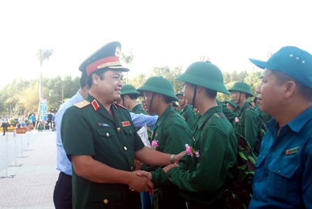 Thiếu tướng Đỗ Văn Bảnh dự Lễ Giao nhận quân thị xã Phú Mỹ, tỉnh Bà Rịa – Vũng Tàu