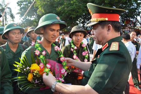 Thượng tướng Nguyễn Trọng Nghĩa dự lễ giao quân năm 2019 tại Long An