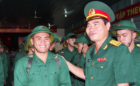 Ngày  đầu trong quân ngũ