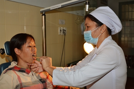 Nữ bác sĩ hết lòng vì người bệnh