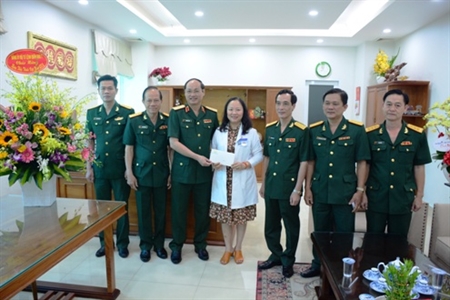 Thiếu tướng Nguyễn Văn Nam chúc mừng các bệnh viện nhân ngày thầy thuốc Việt Nam
