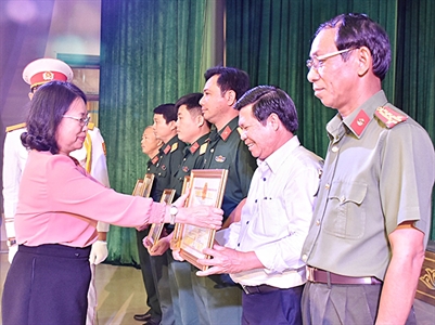 Tỉnh Bà Rịa – Vũng Tàu: Rút kinh nghiệm diễn tập khu vực phòng thủ tỉnh "BV-18"