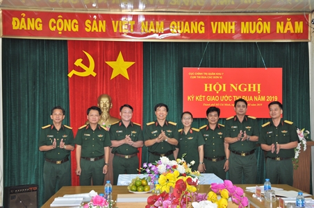 Cụm thi đua các đơn vị Cục Chính trị Quân khu 7 ký kết giao ước thi đua năm 2019
