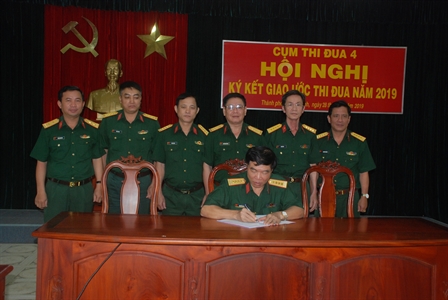 Cụm thi đua 4 Cục Chính trị Quân khu ký kết giao ước thi đua năm 2019