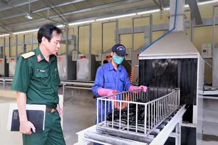 Xưởng OX1, Cục Kỹ thuật: Vận hành sử dụng dây chuyền nhuộm đen công nghệ mới