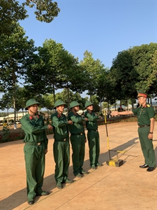 Đại đội trưởng tiêu biểu trong học tập và làm theo Bác