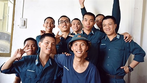 Chuyện của những tân binh cử nhân