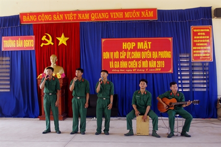 Trường bắn Quốc gia khu vực 3 tổ chức gặp mặt cấp ủy, chính quyền địa phương (Thị xã Phú Mỹ) và gia đình chiến sĩ mới