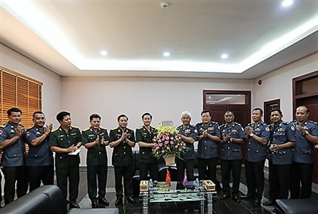 Bộ Tư lệnh Quân đoàn 4: Thăm, chúc tết Chôl Chnăm Thmây các đơn vị Quân đội Hoàng gia Campuchia