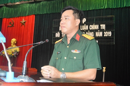 Đảng ủy Sư đoàn 5 bồi dưỡng lý luận chính trị cho đối tượng kết nạp Đảng năm 2019