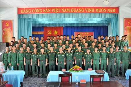 Trung đoàn bộ binh 994 họp mặt cấp ủy, chính quyền địa phương và gia đình chiến sĩ mới