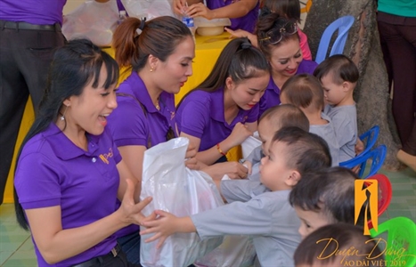 Chuỗi hoạt động theo nhịp hành trình "Duyên dáng áo dài Việt 2019"