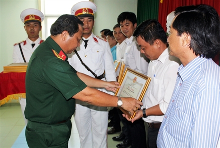 Tỉnh Long An: Khối thi đua Ban CHQS cơ quan, tổ chức, doanh nghiệp ký kết giao ước thi đua năm 2019