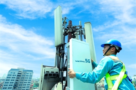 Viettel phát sóng trạm 5G đầu tiên tại Việt Nam