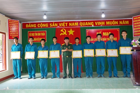 Bộ CHQS tỉnh Bình Thuận bế mạc khóa huấn luyện dân quân thường trực