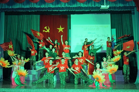 Khối thi đua III các đơn vị Binh chủng giao lưu văn nghệ