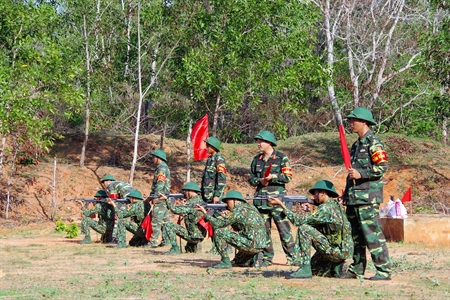 Bộ đội biên phòng Bình Thuận kiểm tra thực hành 3 tiếng nổ cho chiến sĩ mới