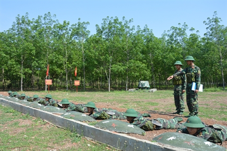 Trung đoàn 736 (Bình Phước) sơ kết thực hiện Chỉ thị 788