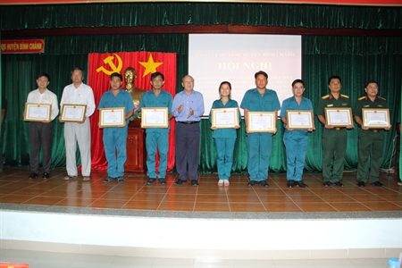 Ban CHQS huyện Bình Chánh tôn vinh điển hình tiên tiến