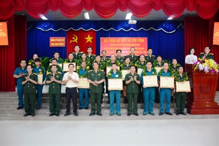 Bộ CHQS tỉnh Bình Dương tôn vinh điển hình tiên tiến