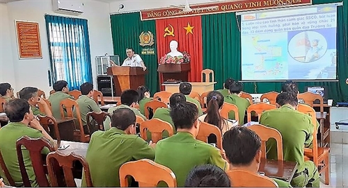 Lữ đoàn 681, Vùng 2 Hải quân tuyên truyền biển, đảo cho cán bộ, đảng viên Công an tỉnh Bình Thuận