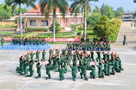 Nhận diện và làm thất bại âm mưu, thủ đoạn “Diễn biến hòa bình” của các thế lực thù địch trên lĩnh vực tư tưởng, văn hóa.