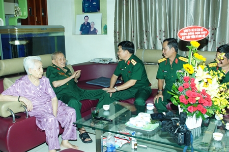 Bộ Tư lệnh Quân khu 7 chúc thọ Thiếu tướng Võ Minh Như