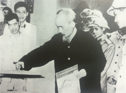 Lời Bác Hồ dạy ngày này năm xưa: Muốn chống tham ô lãng phí, chống quan liêu thì phải dân chủ