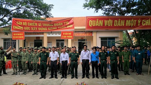 Trung đoàn 738, Bộ CHQS tỉnh long An làm công tác dân vận ở xã Thủy Tây