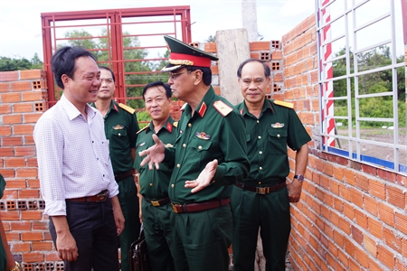 Quân khu 7 kiểm tra tiến độ thi công xây dựng Điểm dân cư liền kề chốt dân quân biên giới
