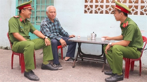 Khi được dân đồng thuận