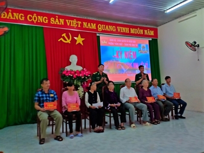 Bộ đội Biên phòng BR – VT tặng quà các gia đình thương binh, liệt sĩ