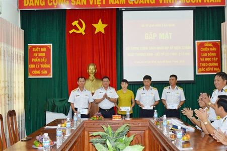 Vùng 2 Hải quân: Nhiều hoạt động nghĩa tình tri ân trong dịp kỷ niệm 72 năm Ngày Thương binh – Liệt sĩ