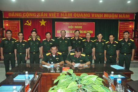 Trường Quân sự Quân khu bàn giao công tác Hiệu trưởng nhà trường