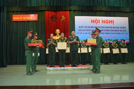 Tấm gương sáng về tự học, tự rèn