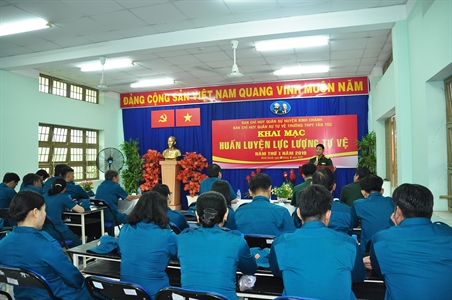 Khai mạc huấn luyện tự vệ Trường THPT Tân Túc, huyện Bình Chánh