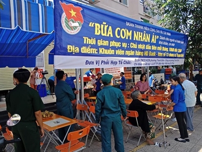 "Bữa cơm nhân ái" – Chia sẻ yêu thương