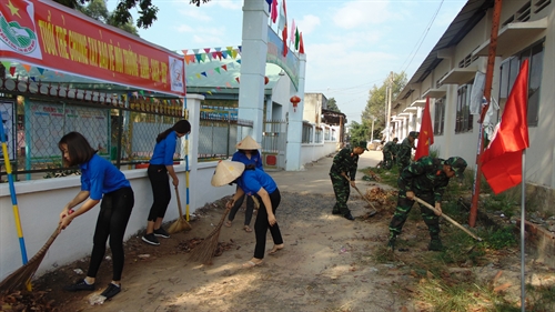 Lữ đoàn 596, Binh chủng Thông tin liên lạc: Chung tay giữ gìn môi trường xanh, sạch, đẹp
