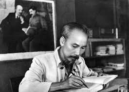 “Chủ nghĩa Mác - Lênin dạy chúng ta rằng: Muốn làm cách mạng thắng lợi thì phải phân biệt rõ ai là bạn, ai là thù, phải thực hiện thêm bạn, bớt kẻ thù”