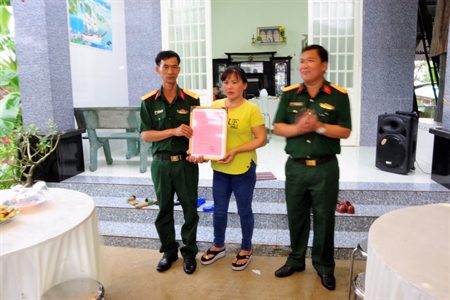 Bộ CHQS tỉnh Tây Ninh trao nhà đồng đội