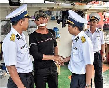 Bà Rịa - Vũng Tàu: Các lực lượng Hải quân, Cảnh sát biển, Biên phòng phối hợp đồng hành hỗ trợ ngư dân