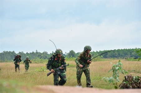 Sư đoàn 302 diễn tập bắn đạn thật cho lực lượng dự bị động viên