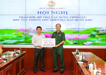 Bộ Tư lệnh Quân khu 7 tổ chức Hội nghị trao đổi, hỗ trợ xây dựng tiềm lực khu vực phòng thủ trên địa bàn