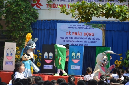 Bệnh viện Quân dân y miền Đông tuyên truyền “Hãy phân loại rác” cho các trường tiểu học