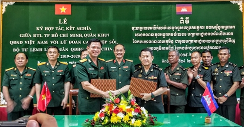 Thúc đẩy quan hệ hợp tác giữa Bộ Tư lệnh TP.Hồ Chí Minh với Lữ đoàn can thiệp số 1, Bộ Tư lệnh Lục quân, Quân đội Hoàng gia Campuchia
