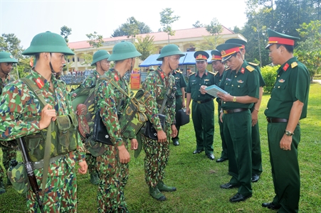 Bộ Tư lệnh Binh chủng Thông tin liên lạc kiểm tra Sư đoàn 5